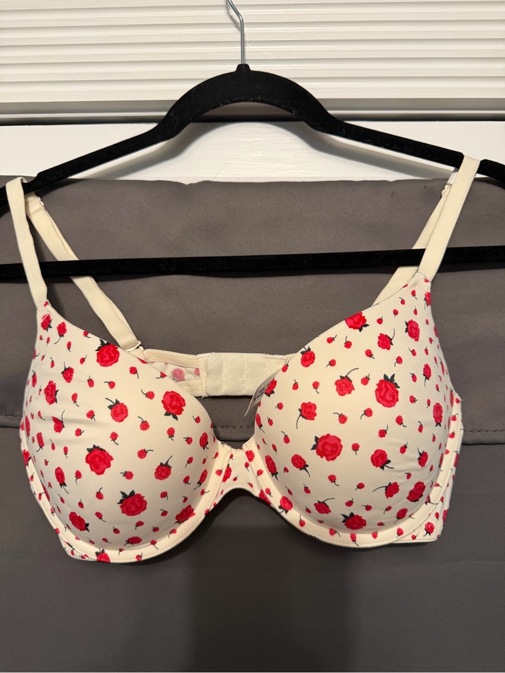 Victoria's Secret Cream Bra with Red Rose Print